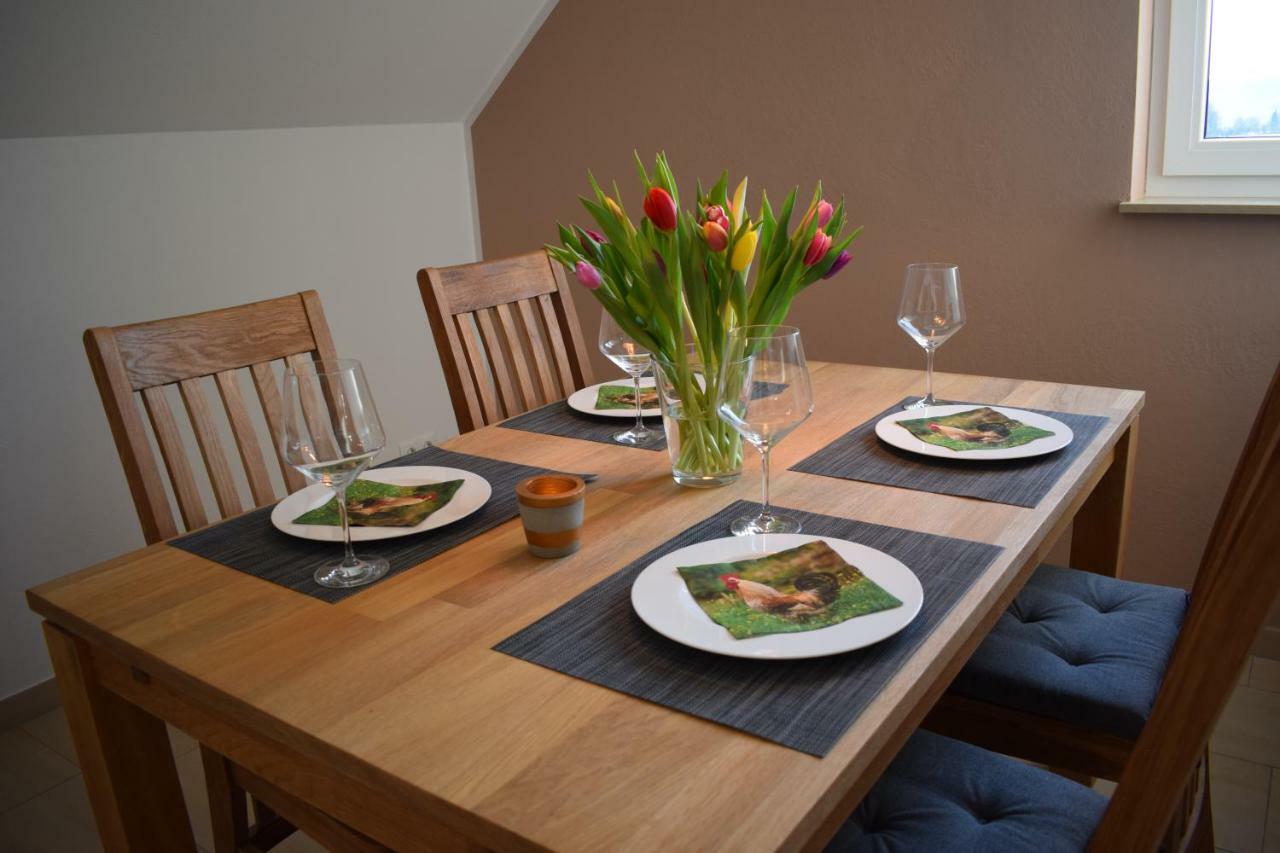 Einladende Ferienwohnung Auf Bauernhof In ジンツィッヒ エクステリア 写真