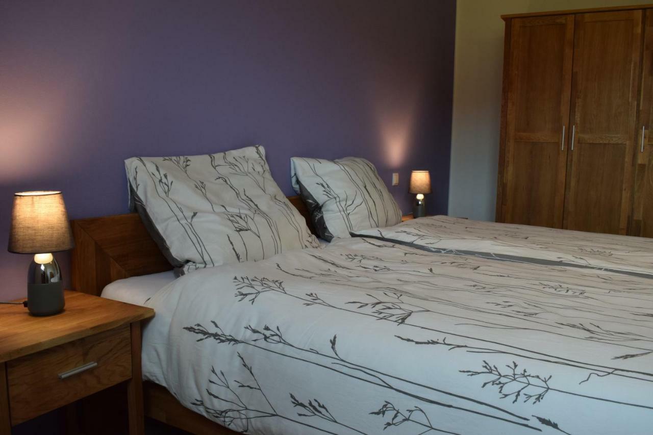 Einladende Ferienwohnung Auf Bauernhof In ジンツィッヒ エクステリア 写真